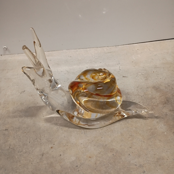 Elegant Italian Glass Snail Sculpture - Gold and Clear - Picture 16 of 16